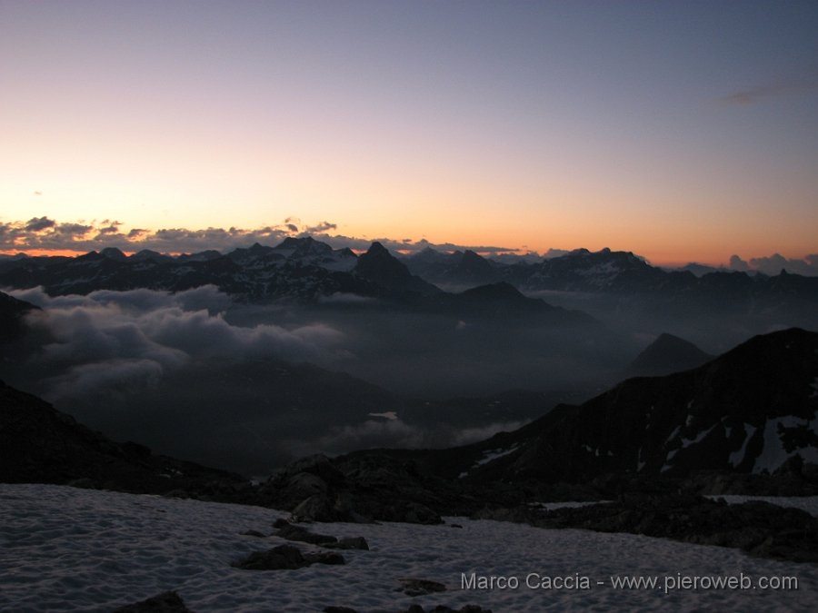 11_Mentre attachiamo il ghiacciaio sorge il Sole.JPG